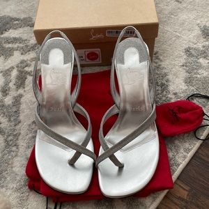 NIB Christian Louboutin Taralita Kitten Heels